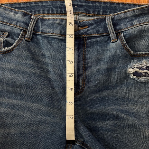 PAISLEY POCKETS * UNIQUE OLD NAVY DENIM DISTRESSED SHORTS * PATCHES * NO HOLES - Picture 6 of 11